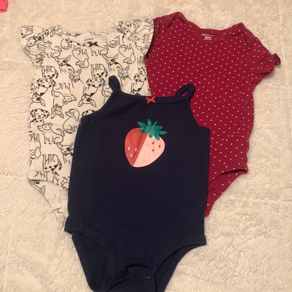 11- 18 month onesies - Picture 2 of 5